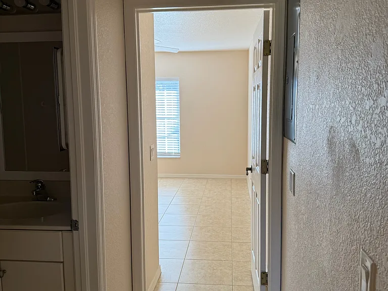 26201 Explorer Rd #5 — Photo 2