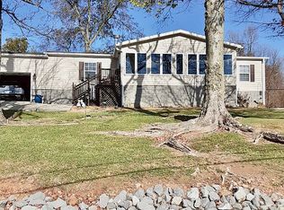 12 Meadowlark Ln, Eddyville, KY 42038