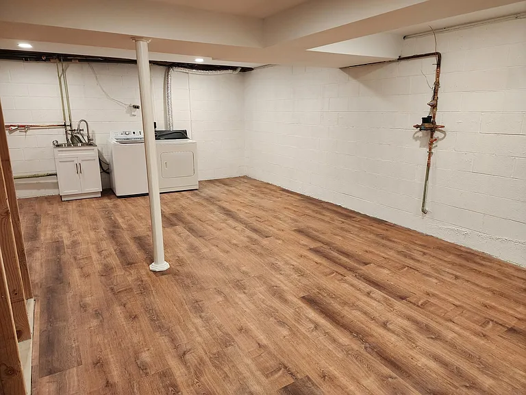 Basement with washer/dryer