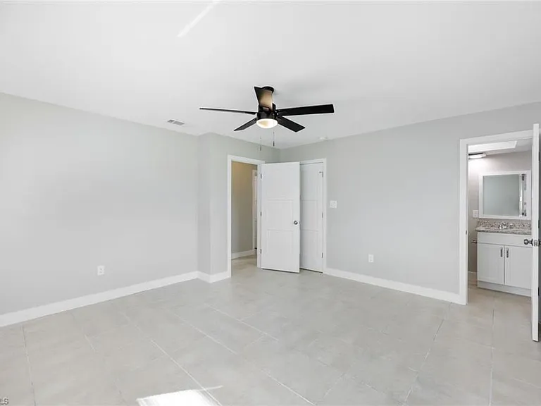 4862 Regal Dr — Photo 6