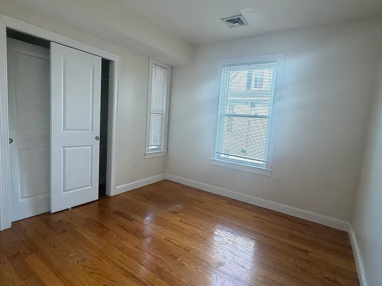 9 Nottingham St #1 — Photo 20
