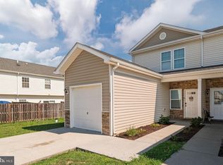 171 Continental Dr, Bunker Hill, WV 25413