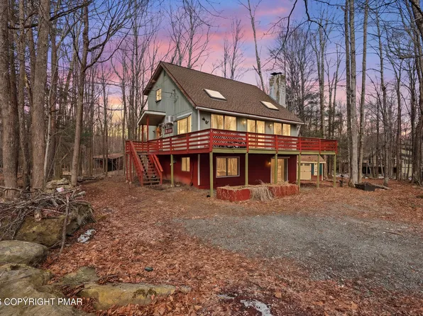 378 Lakewood Dr, Lake Ariel, PA 18436
