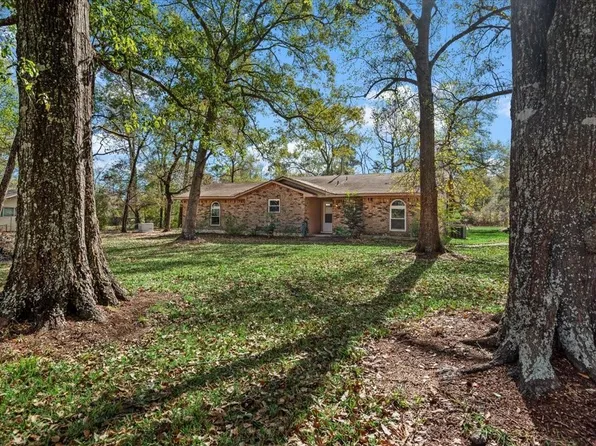 504 Catfish Ln, Conroe, TX 77384