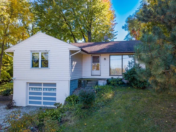 7555 State Route 101 E, Castalia, OH 44824