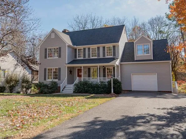 608 Lake Vista Dr, Forest, VA 24551