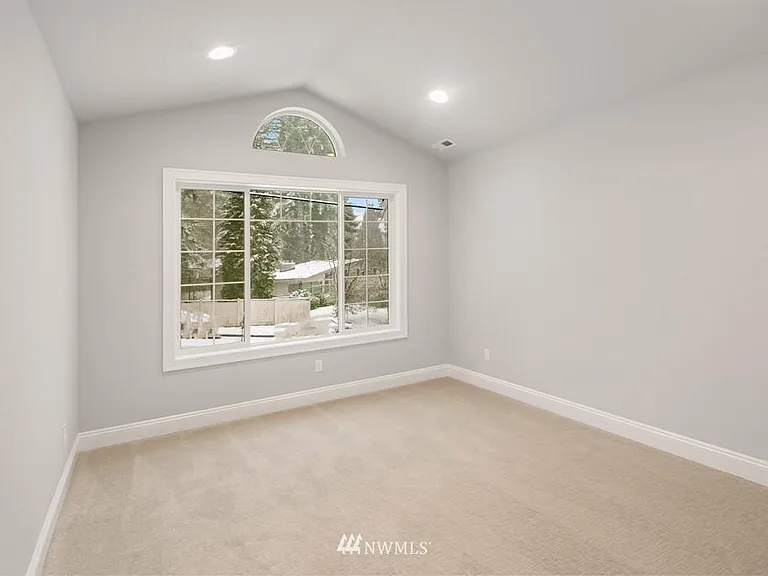 14918 SE 46th St — Photo 18