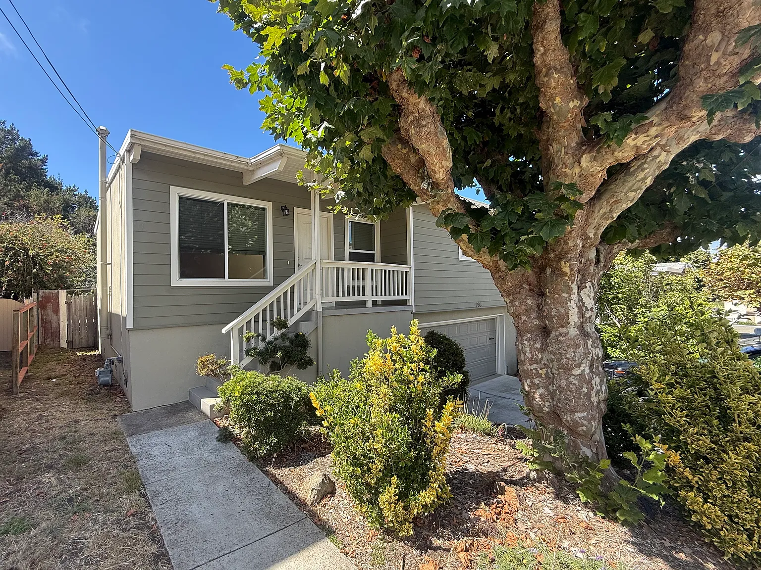 3 bed, 1430 sqft, $5,250 — Photo 1