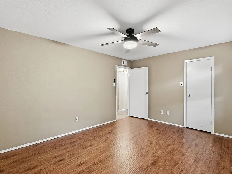 12905 Woodforest Blvd #711 — Photo 20