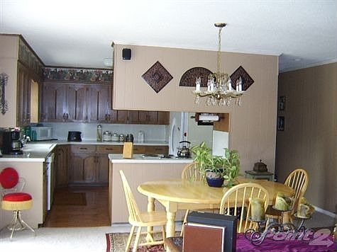 155 Carpenter Dining-kit