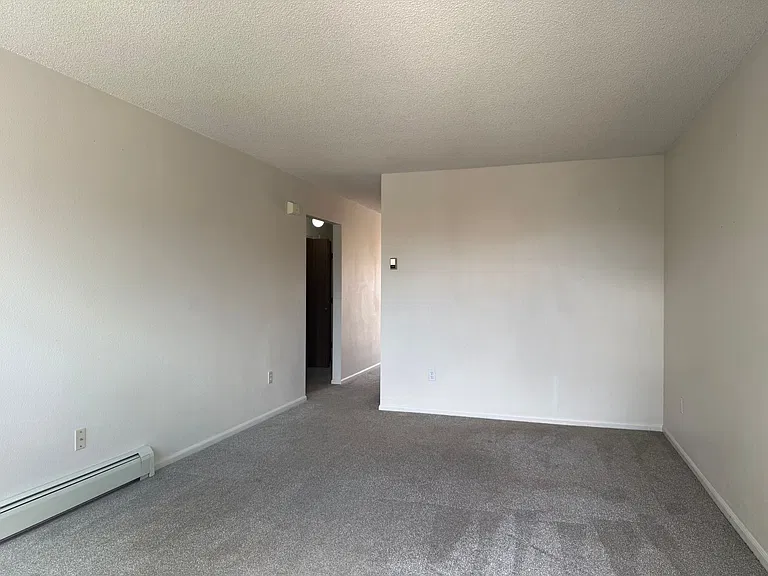 5307 Imperial Ct — Photo 2