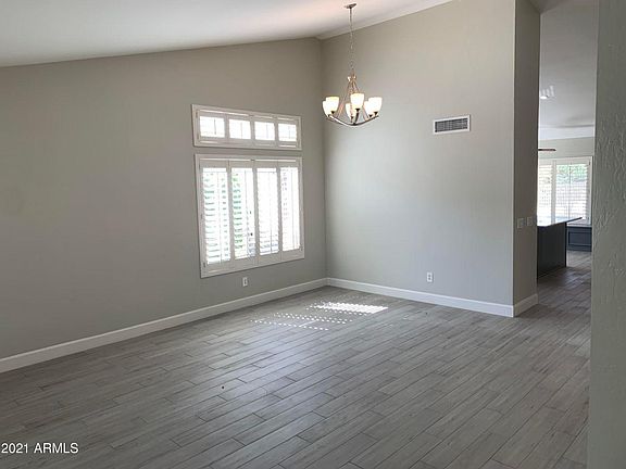 5th image of 2382 W Redwood Dr