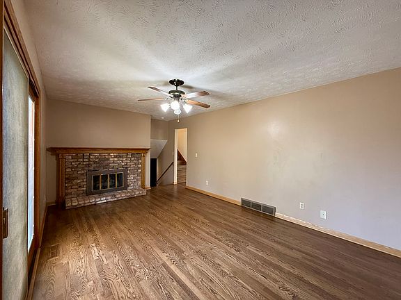 4th image of 807 Leprechaun Ln