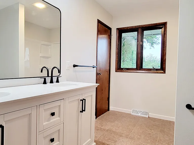 4194 Saint Catherine Rd — Photo 11