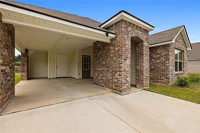 3 bed, 2.0 bath, 1300 sqft, $1,650 — Photo 3