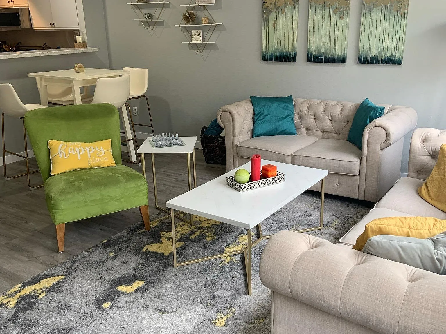 2 bed, 1.5 bath, 1081 sqft, $2,400 — Photo 1