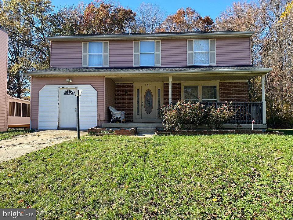 1st image of 605 Halifax Pl