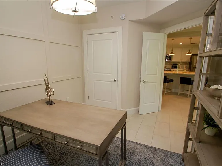 172 Indies Dr E #8-102 — Photo 12