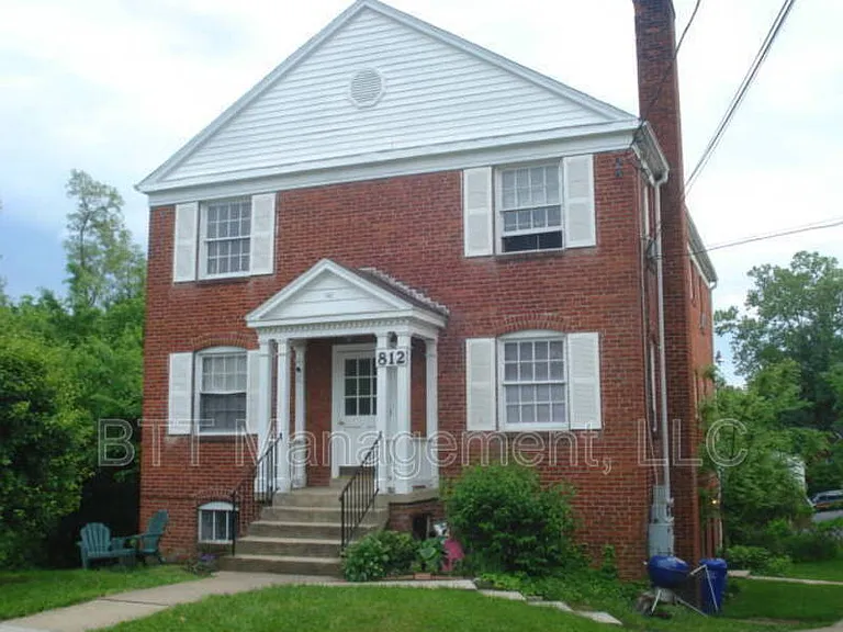 812 Greenwood Cir #4 — Photo 5