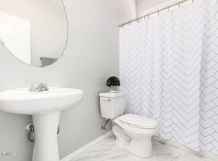 5743 S 21st Pl, Phoenix, AZ 85040