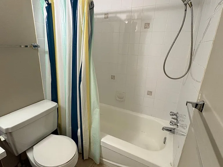 432 Huntsville Cres NW #309 — Photo 5