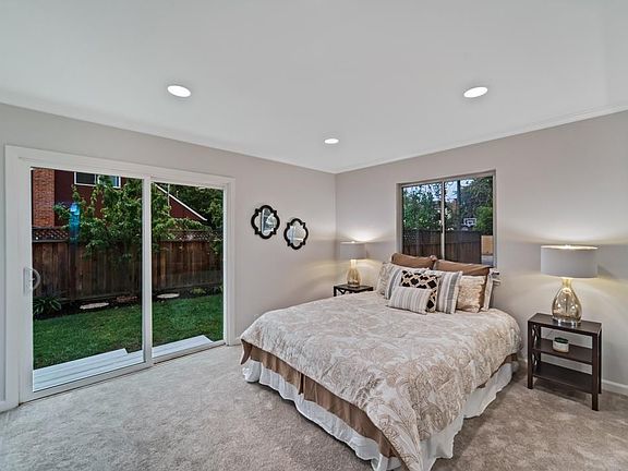 5th image of 2208 Montezuma Dr