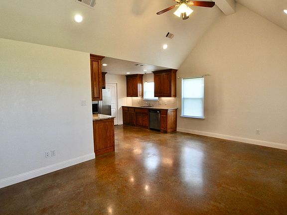 4th image of 2601 Fairview Rd