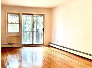 26-14 9th St #2, Astoria, NY 11102