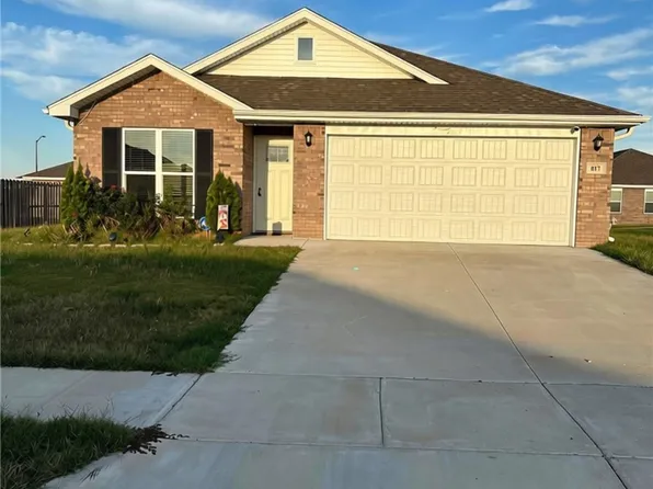 817 S Sparrow St, Siloam Springs, AR 72761