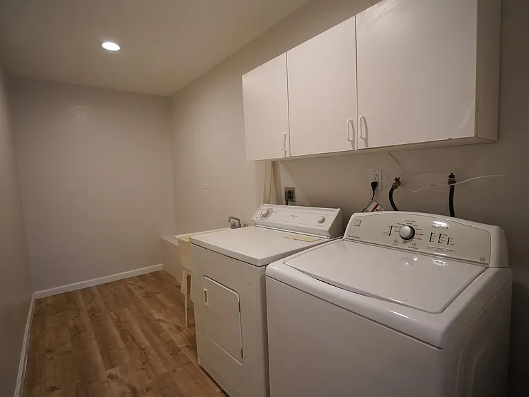1185 Countess Ct — Photo 25