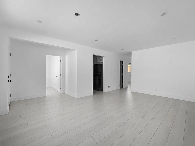 2350 Santa Ana Ave #F — Photo 3