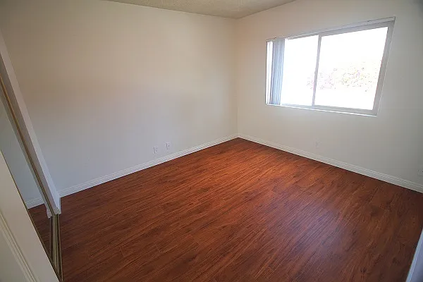 301 Knob Hill Ave. — Photo 15
