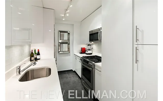 Sold by Douglas Elliman | media 18