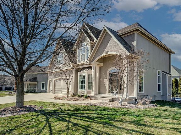 5th image of 2514 Lake Breeze Dr