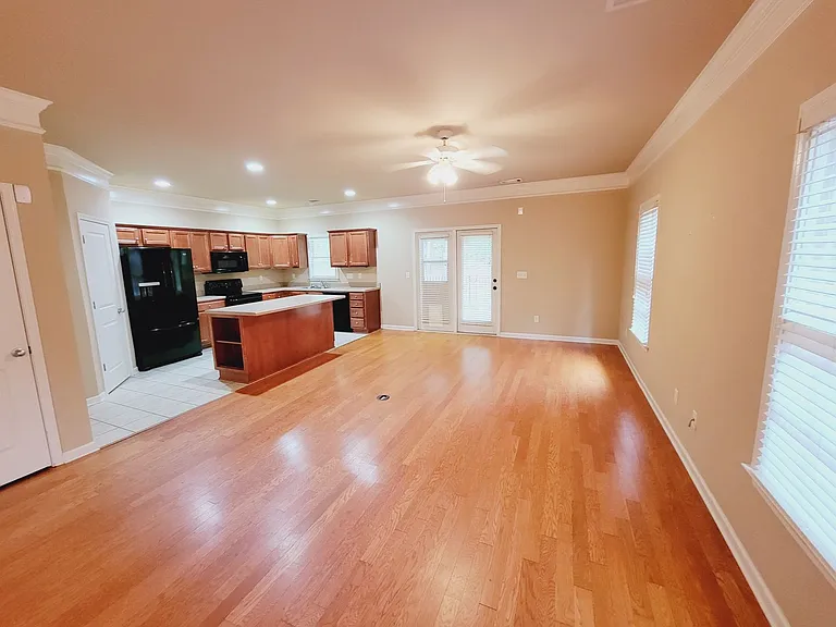 1041 Inverness Cove Way — Photo 5