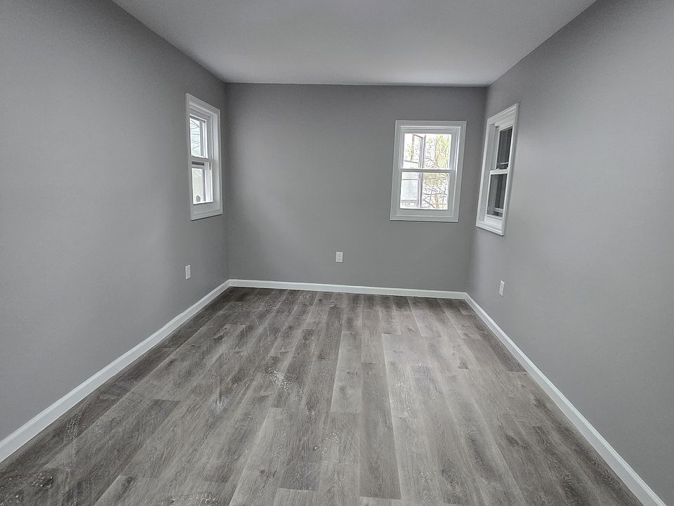1st image of 41 9th Ave #2