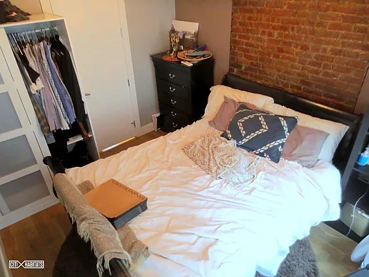 Rented by Citi Habitats | media 69