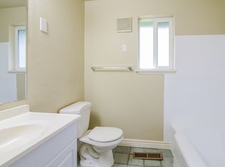 24118 11th Ave S #1, Seattle, WA 98198