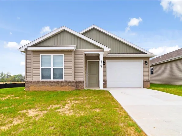 1742 W Rose Ct, Princeton, IN 47670