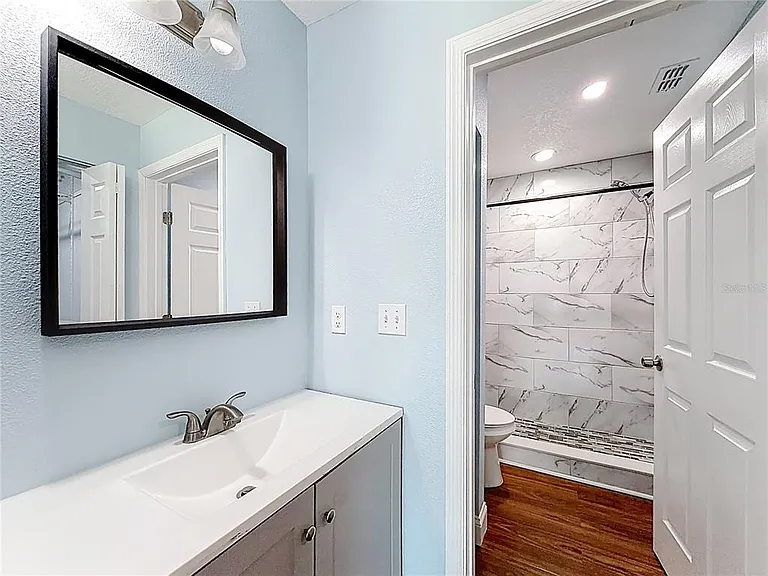 2260 Grenwich Ave #2260 — Photo 29