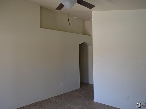 2nd image of 4047 E Los Olivos Dr