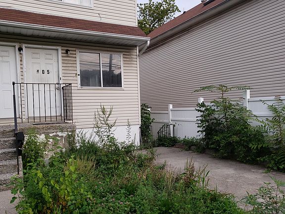 2nd image of 405 Vanderbilt Ave