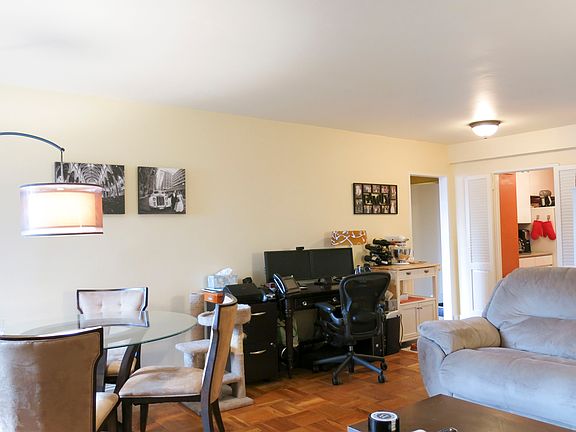 4th image of 10 E End Ave APT 16E