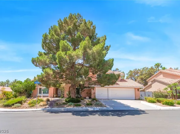 911 Nawkee Dr, North Las Vegas, NV 89031