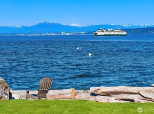 6887 Swanson St, Clinton, WA 98236