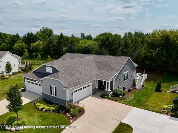 5310 Hawk Hollow Dr E, Bath, MI 48808