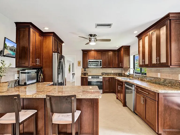 5569 Wind Drift Ln — Photo 35