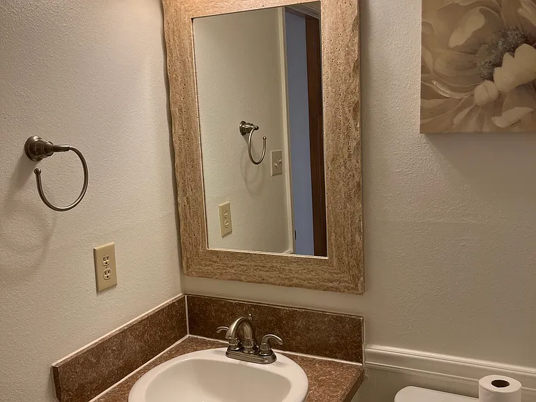 3901 N Kickapoo Ave — Photo 5