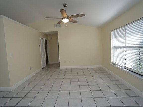 5th image of 1115 Doncaster Ct