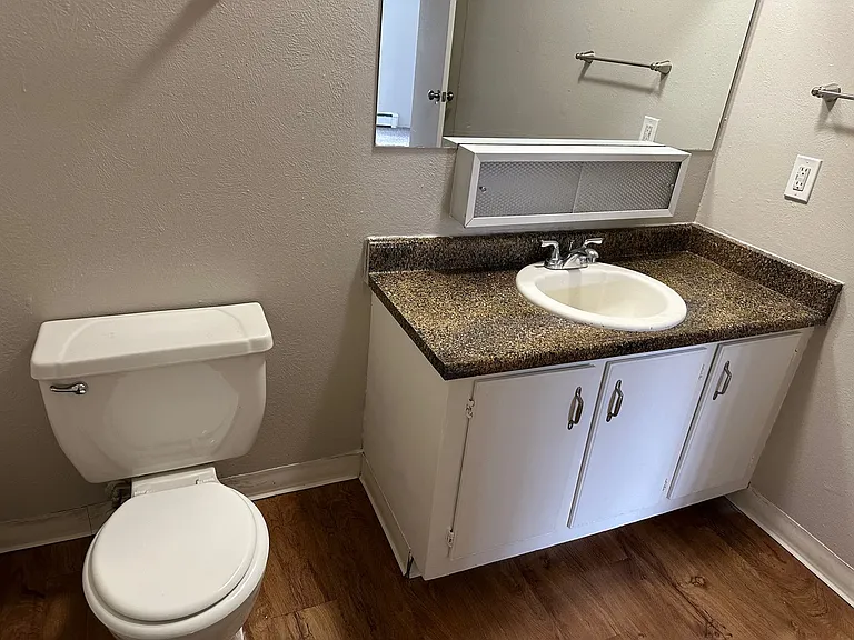 Prospect Pointe Apartments — Photo 56